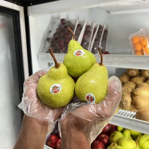Pear Packam